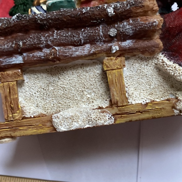 Abbott Santa on sleigh resin. - Picture 7 of 9